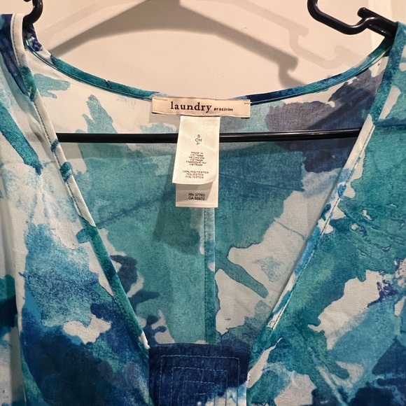 Laundry by Design Teal and Blue Floral Tunic - Picture 2 of 8